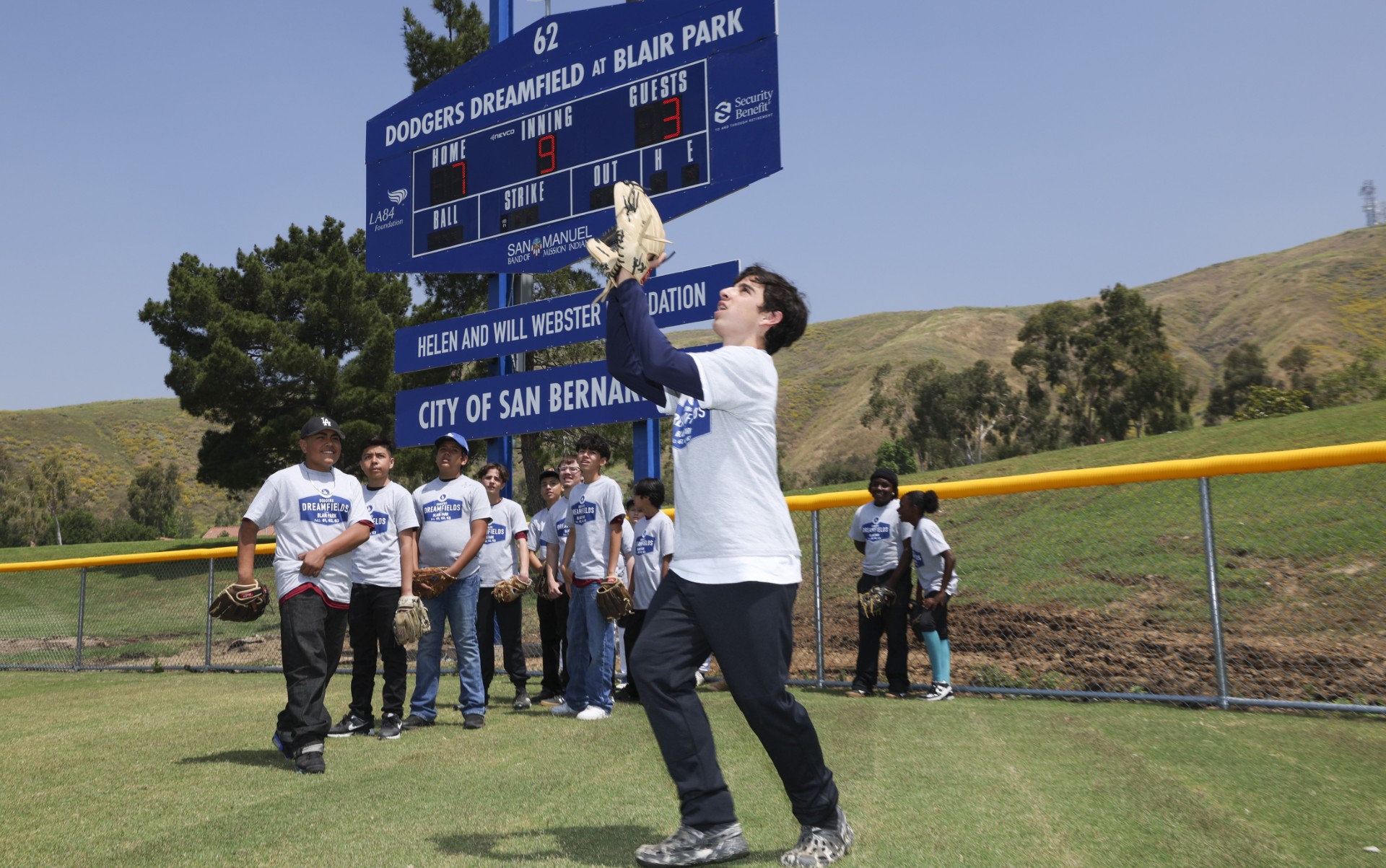 Youth play on Dodgers Dreamfield 